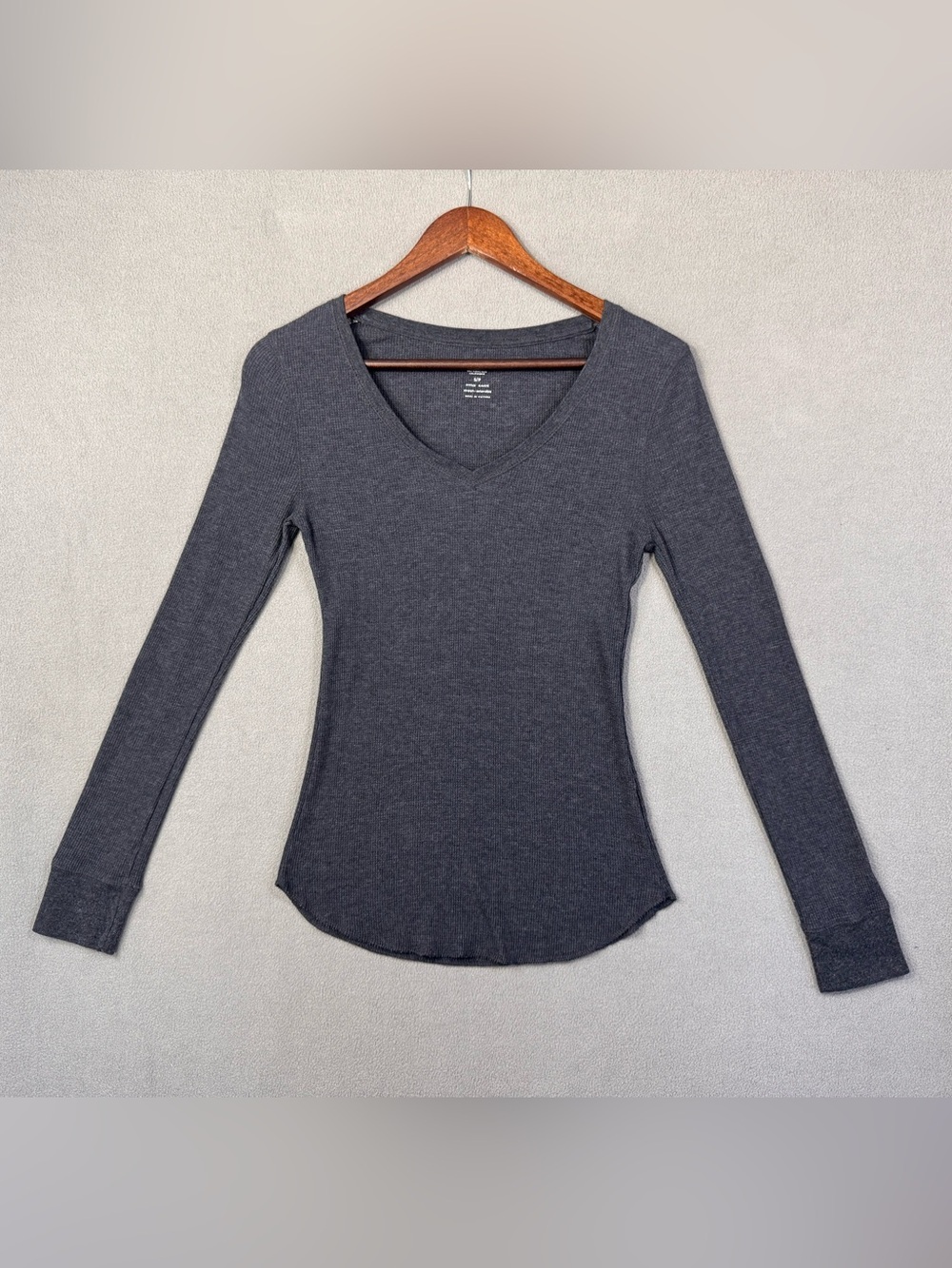 Old Navy Women's Dark Gray V-Neck Long Sleeve Thermal Top, Small